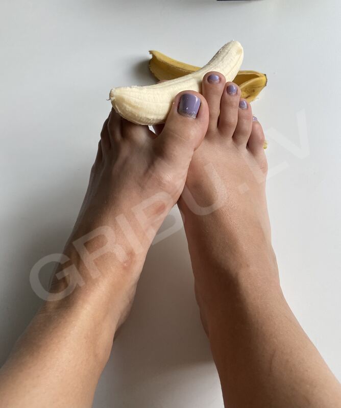 mangofeet 1877626