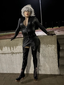 LatexDoll69